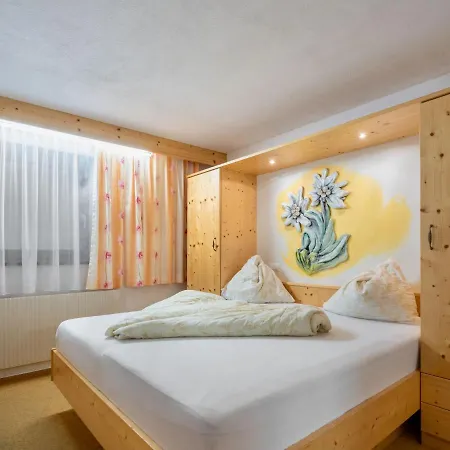 Lejlighed Nadine-2 By Interhome Sölden